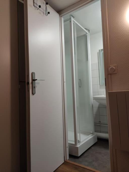Studio Remois - Wifi/Netflix Reims Buitenkant foto