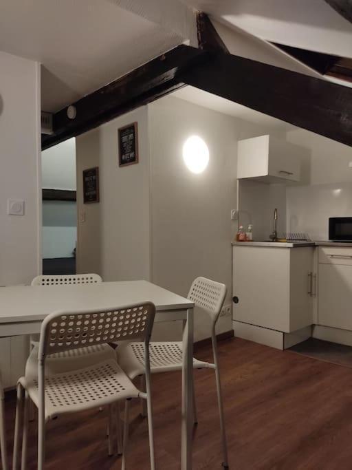 Studio Remois - Wifi/Netflix Reims Buitenkant foto